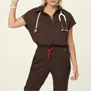 MEDICLO BROWN COLLAR TOP JOGGER PANTS SCRUB SET XXS
